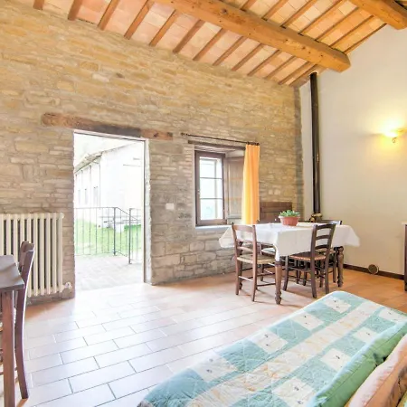 別荘 Inviting In Amidst Hills Borgo Pace